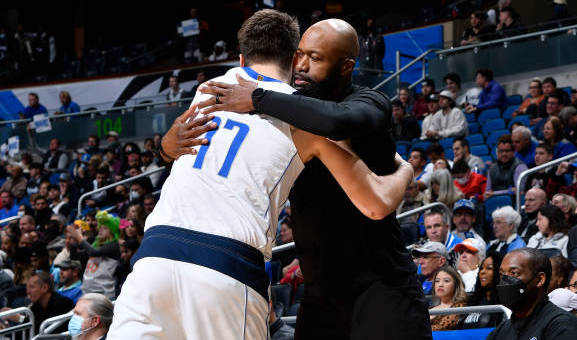 hug or luka